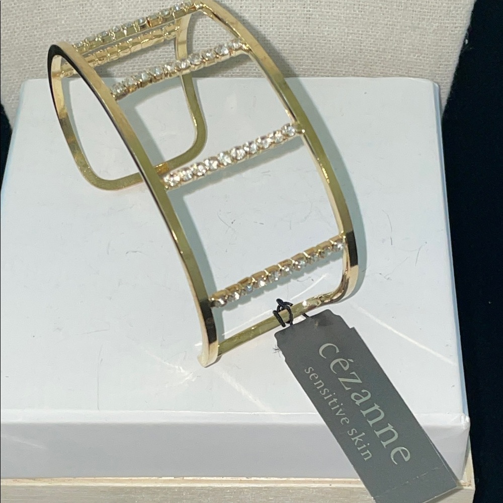 NWT Cezanne gold tone rhinestone cuff bracelet